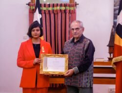 Prezidente Republika Jose Ramos Horta Kondekora Xefe Misaun IOM Ho Medalla Méritu