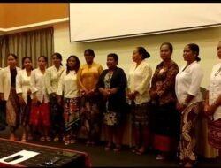 Feto Tenke Badinas Aprende No Brani Kompete Iha Kampo Servisu