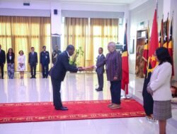 Prezidente Repúblika Simu Karta Kredensiál Husi Embaixadór Estraordináriu no Plenipotensiáriu Repúblika Angola